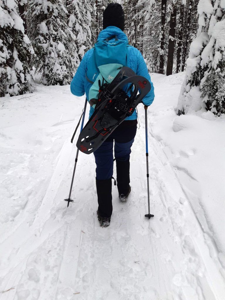 Tubbs Flex TRK Snowshoe review - TRKs attached to the backpack