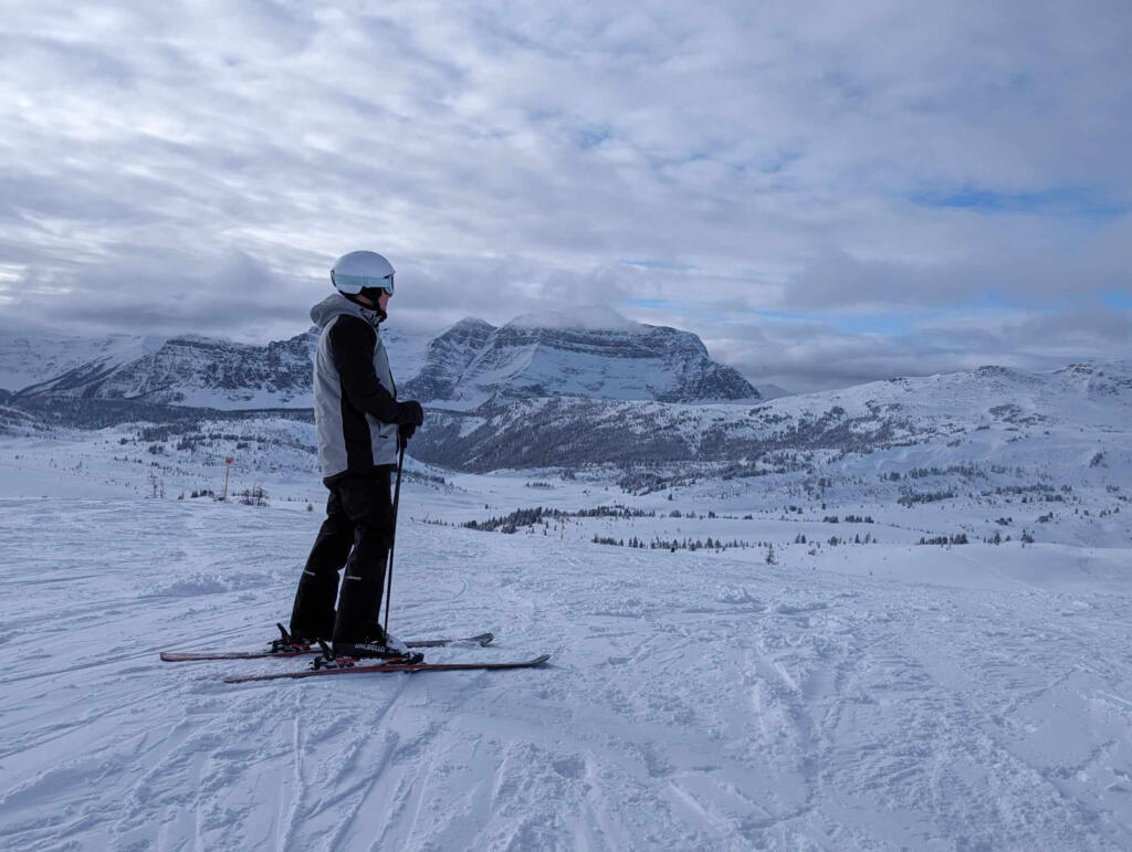 Trying out Kemimoto heated vest at Sunshine Village Ski Resort
